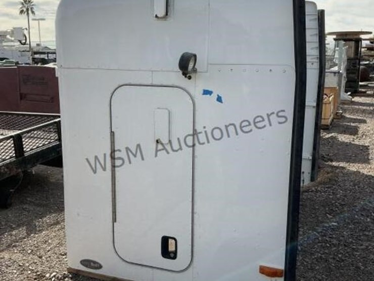 semi-sleeper-cab-image-3