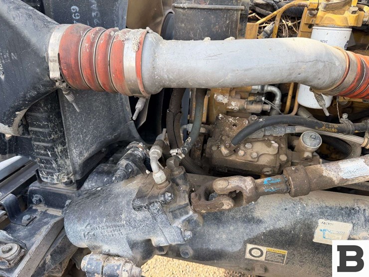 2001-peterbilt-330-image-29