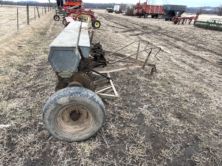 john-deere-10-image-4