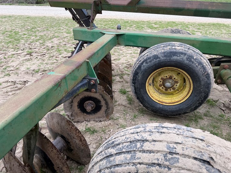 john-deere-25-image-61