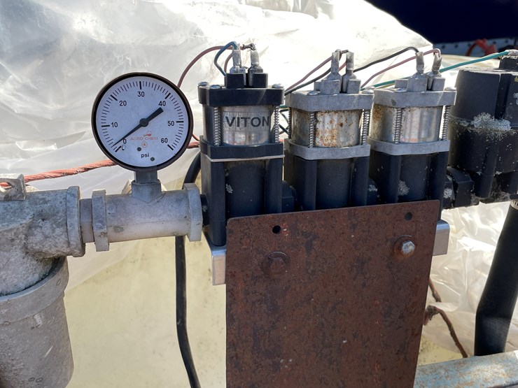 #3445-•-45'-sprayer-with-tank-image-17