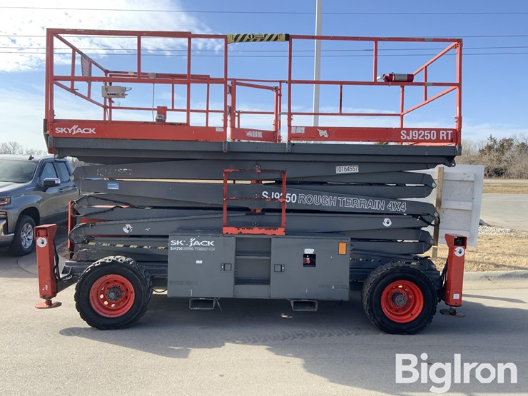 massey-ferguson-730-image-8