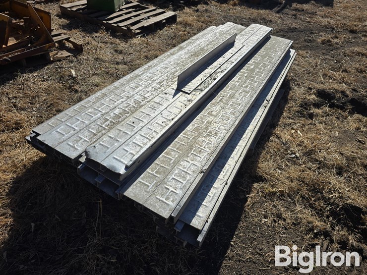 wilson-livestock-trailer-image-5