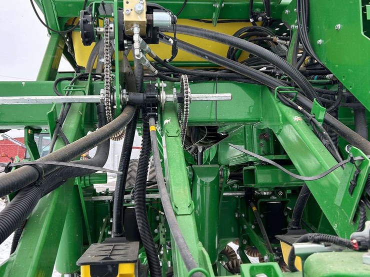 2021-john-deere-1795-image-13