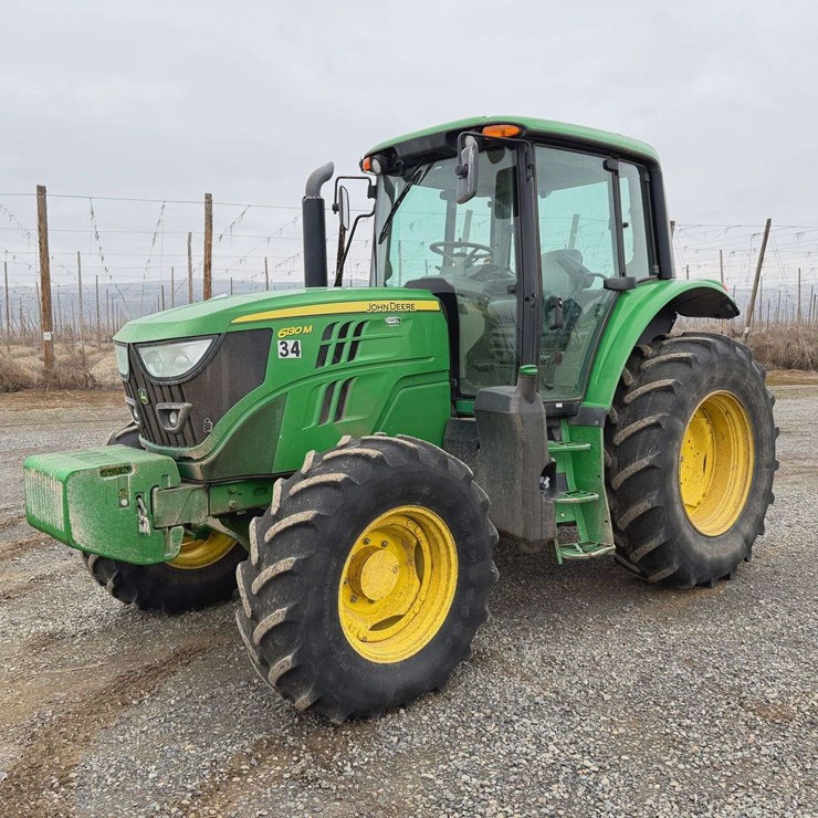 2017 JOHN DEERE 6130M