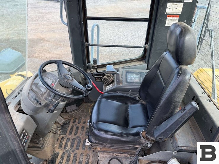 2001-komatsu-wa380-3-image-87