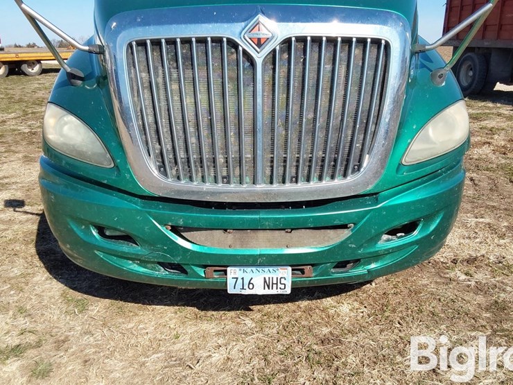 2011-international-prostar-image-11