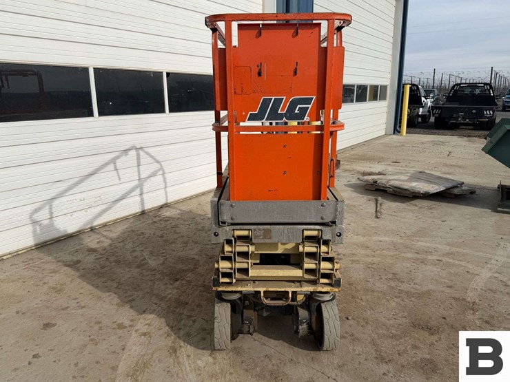 2011-jlg-1930es-image-7