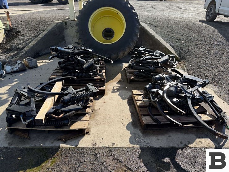 john-deere-true-position-chisel-plow-shanks---lewiston,-id-image-1