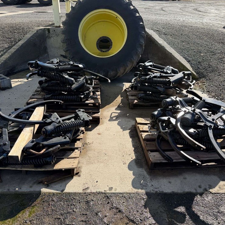 John Deere True Position Chisel Plow Shanks - Lewiston, ID