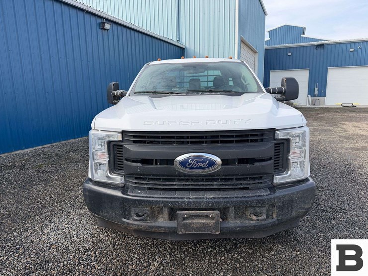 2019-ford-f350-image-11