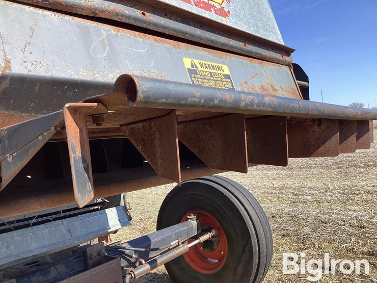 1982-gleaner-f2-image-17
