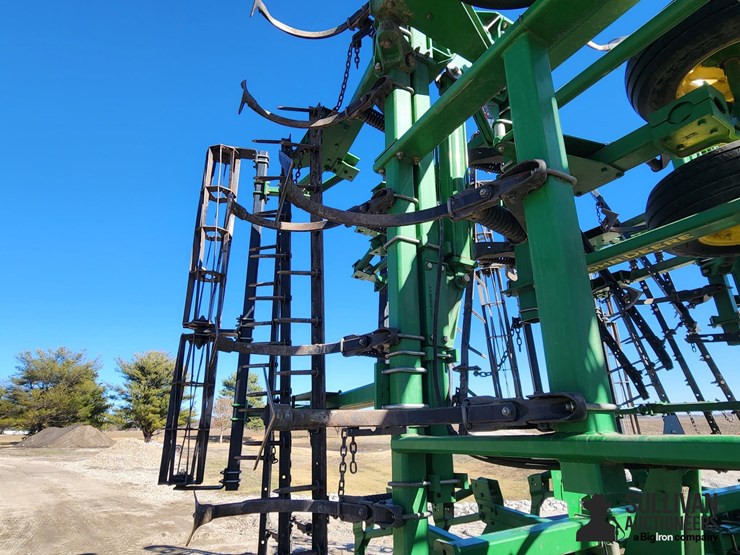 2011-john-deere-2210-image-20