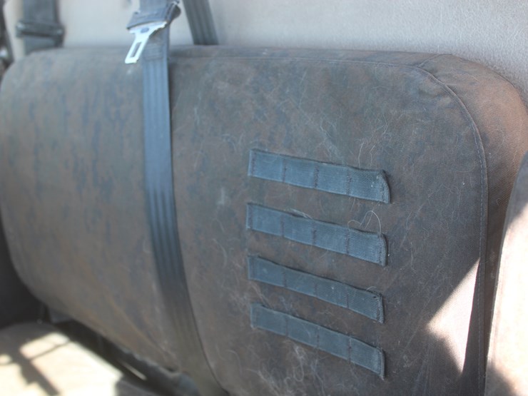 2023-john-deere-gator-image-32