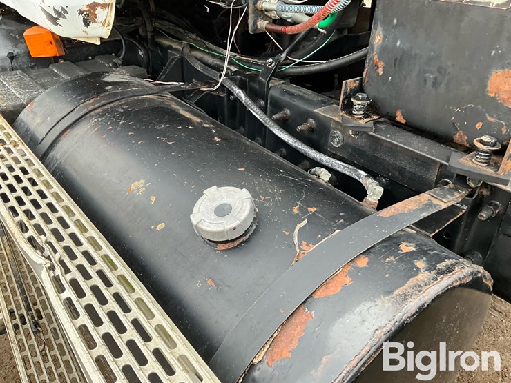 2003-mack-ch612-image-18