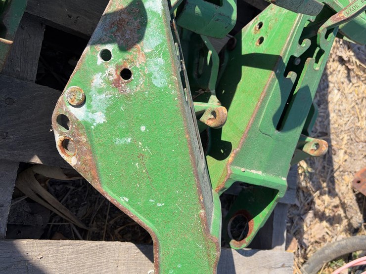 john-deere-12-image-9