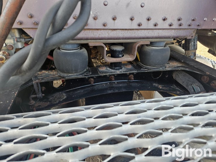 1994-freightliner-fld112-image-11