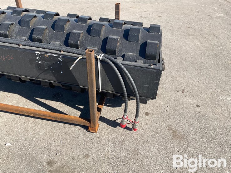 2025-massey-ferguson-730-image-11