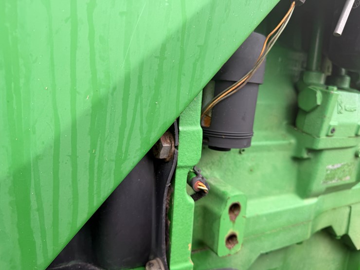 2001-john-deere-8310-image-46