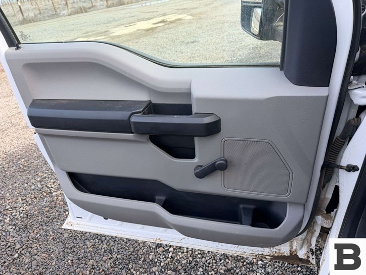 2019-ford-f350-image-32