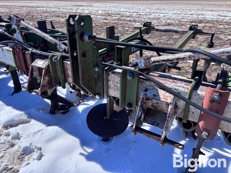 kmc-folding-3-pt-rolling-cultivator-image-10