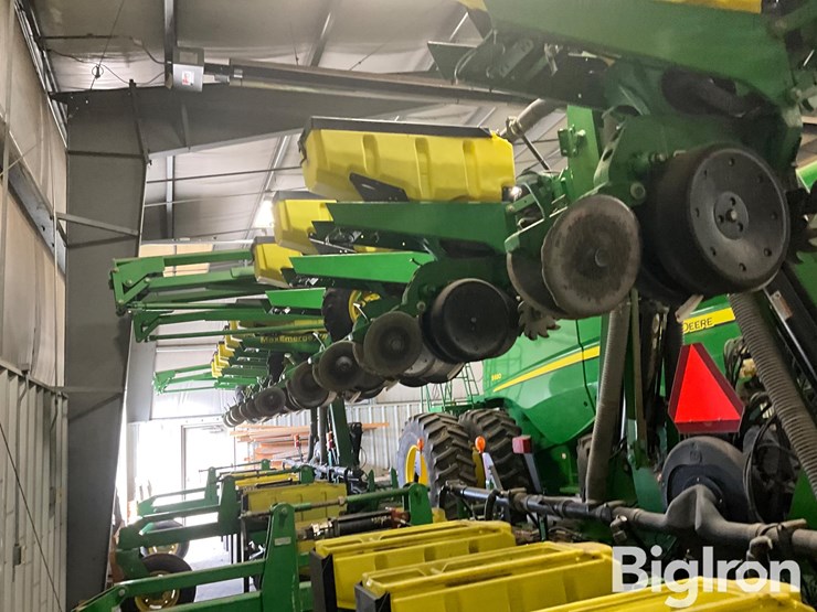 john-deere-1720-image-19