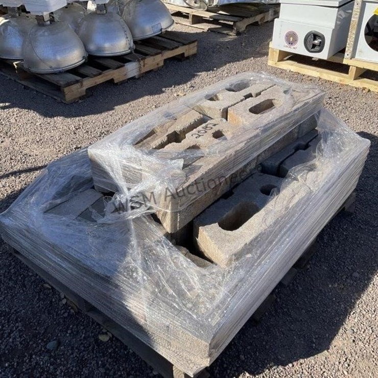 PALLET OF PAVESTONE YUKON ROCKWALL LARGE