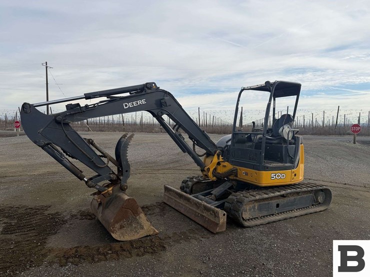 2012-deere-50d-image-37