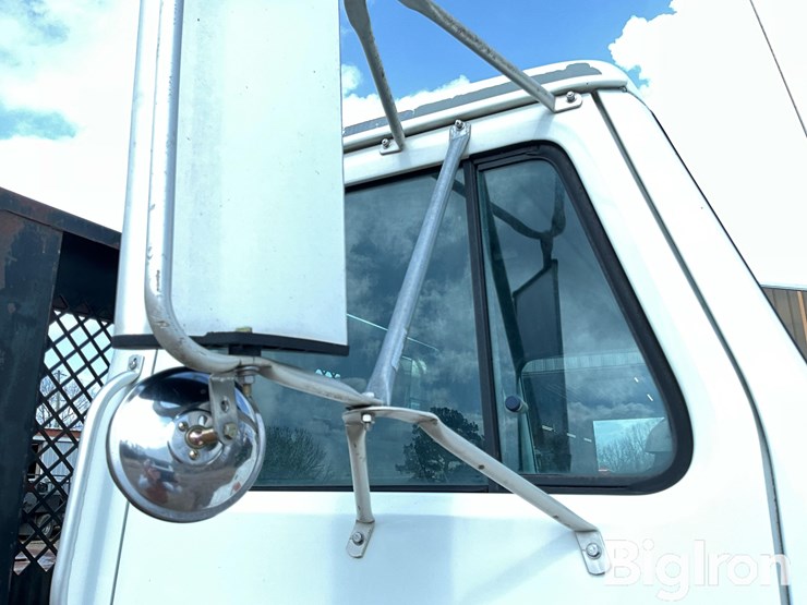 1999-international-4700-image-11