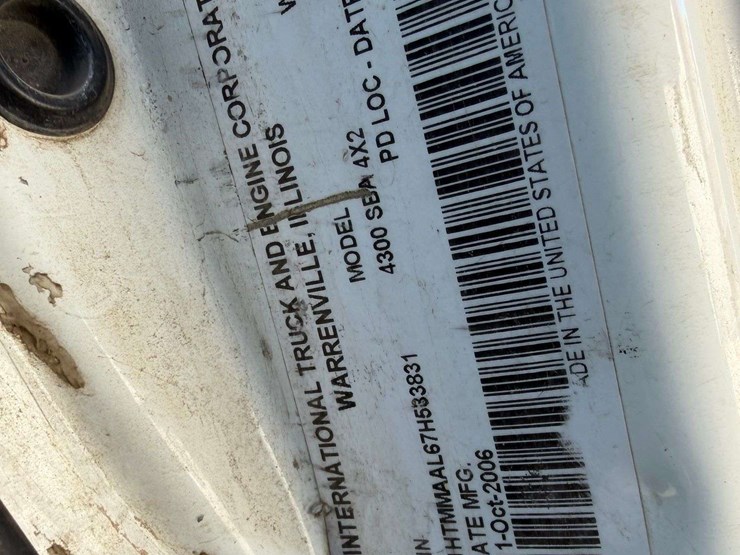 2007-international-durastar-4300-image-33