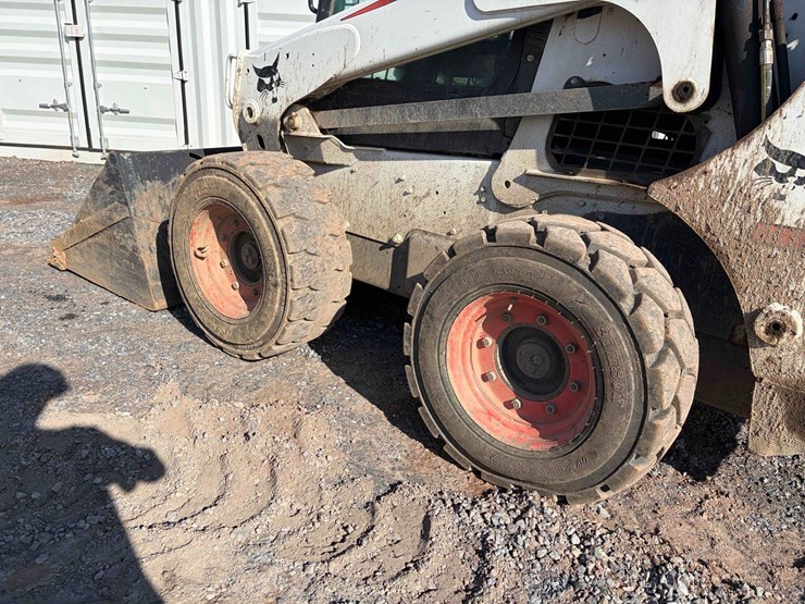 2011-bobcat-s770-image-8