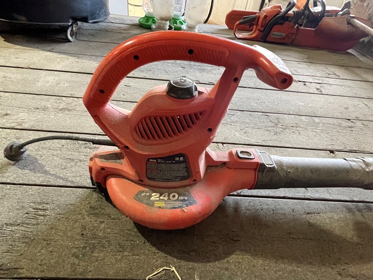 #7203-•-(2)-leaf-blowers-image-18