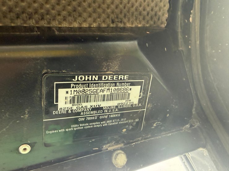 2015-john-deere-gator-image-12