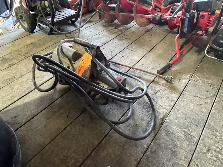 #7208-•-cat-pumps-electric-pressure-washer-image-3