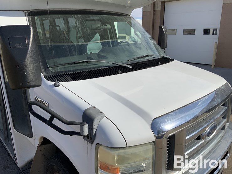 2010-ford-e450-image-10