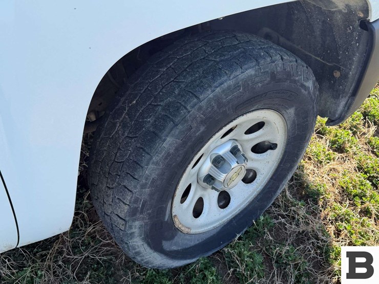2012-chevrolet-silverado-1500-image-18