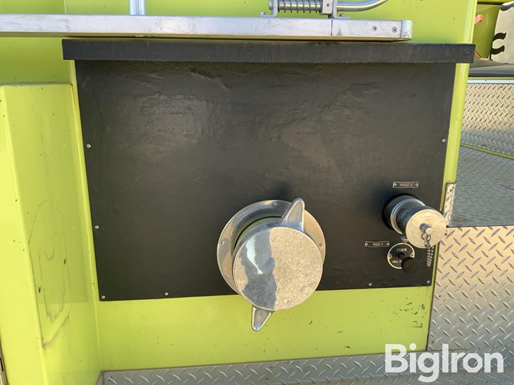 1979-ford-900-image-13