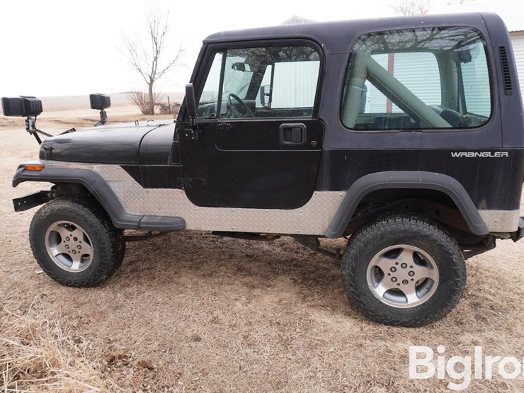 1991-jeep-wrangler-image-8