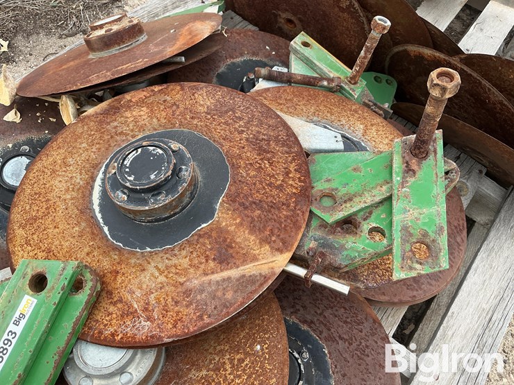 john-deere-12-image-10