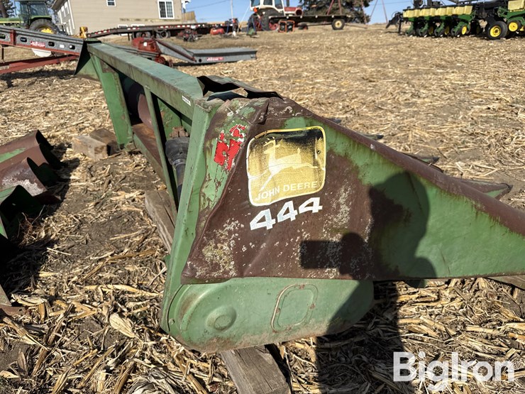 john-deere-444-image-18