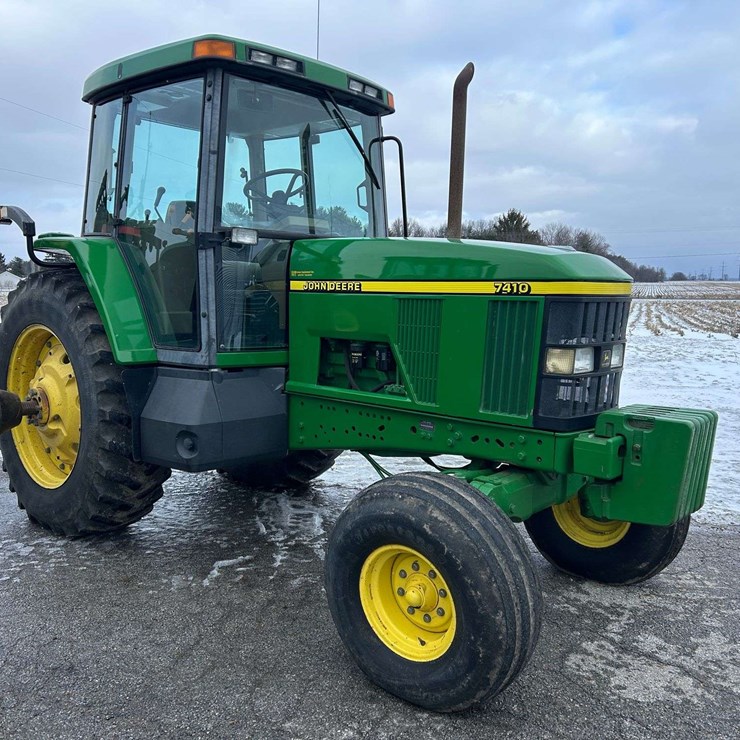 2000 JOHN DEERE 7410