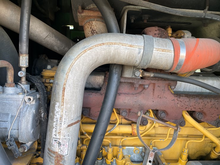 2005-deere-643j-image-29