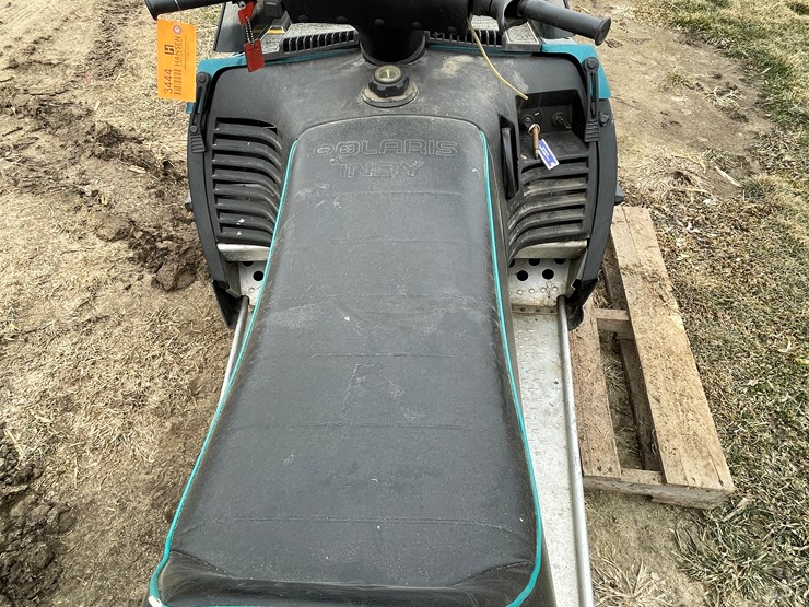 #3444-•-1998-polaris-indy-trail-snowmobile-for-parts-(no-registration-card)-image-26