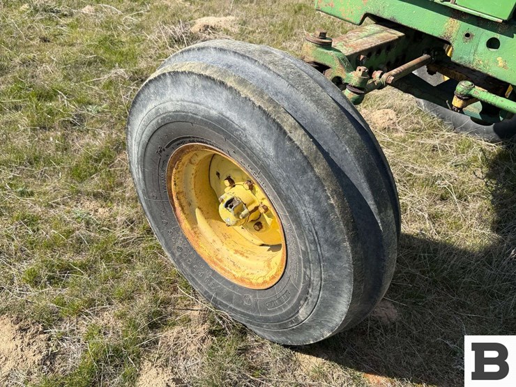 john-deere-2840-image-10