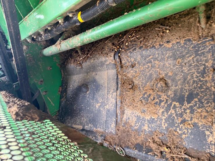 2009-john-deere-9670-sts-image-46