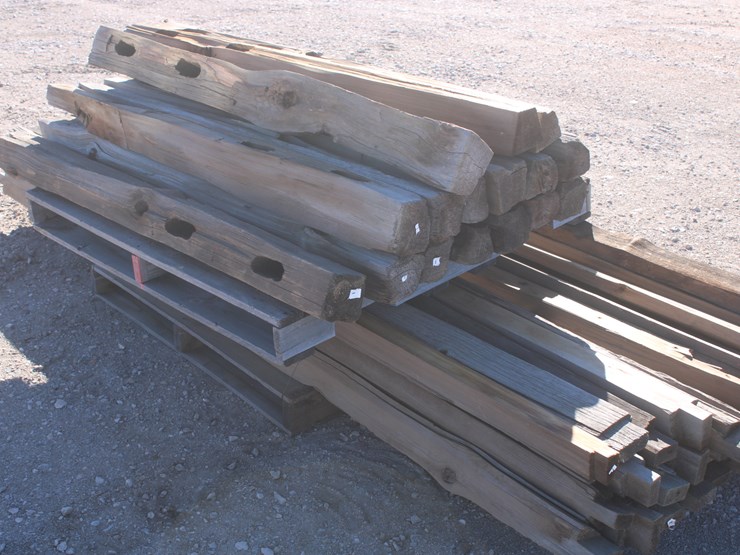 #2004-•-pallet-of-unused-split-rail-fencing-image-3