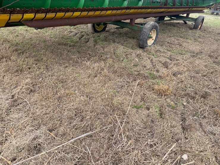 #41243-•-30'-header-trailer-image-3