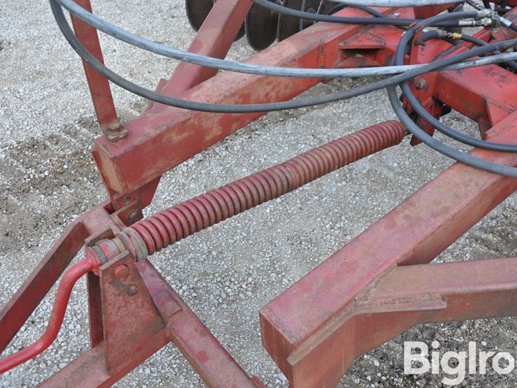 international-490-image-11