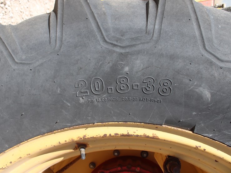 1980-versatile-875-image-25