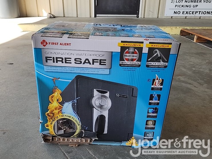 unused-first-alert-2087fa,-.94-cu.ft.-fire-and-water-proof-dial-combination-safe-image-5